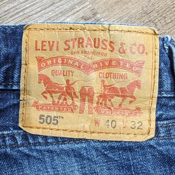 Levi's Distressed 505s - Picture 3 of 5